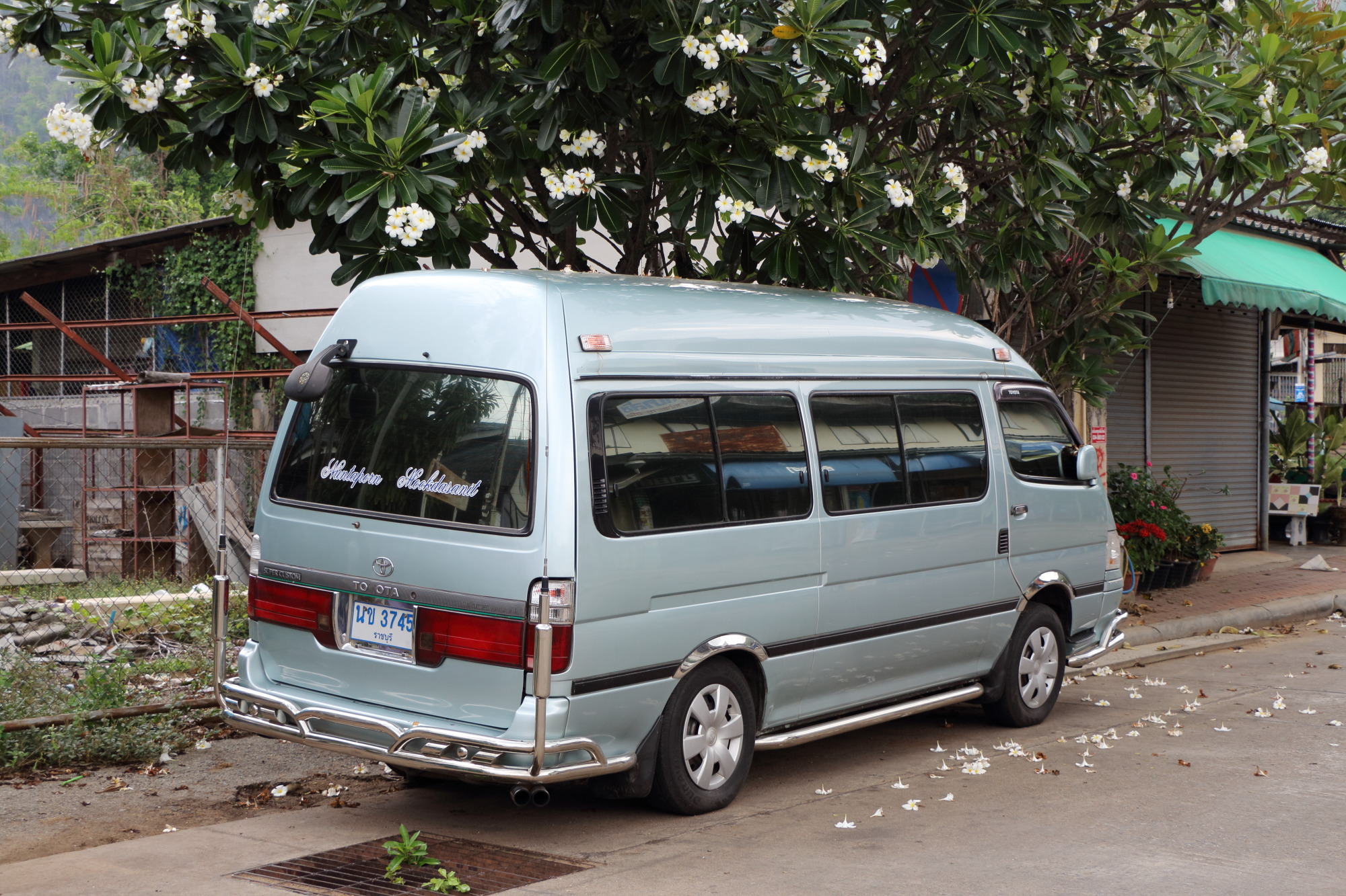 นข 3745, Toyota HiAce 4th gen Van (H100), 1989–2004