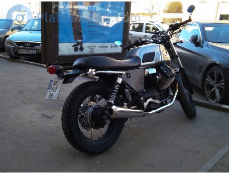 AX 2141 AB, Moto Guzzi V7