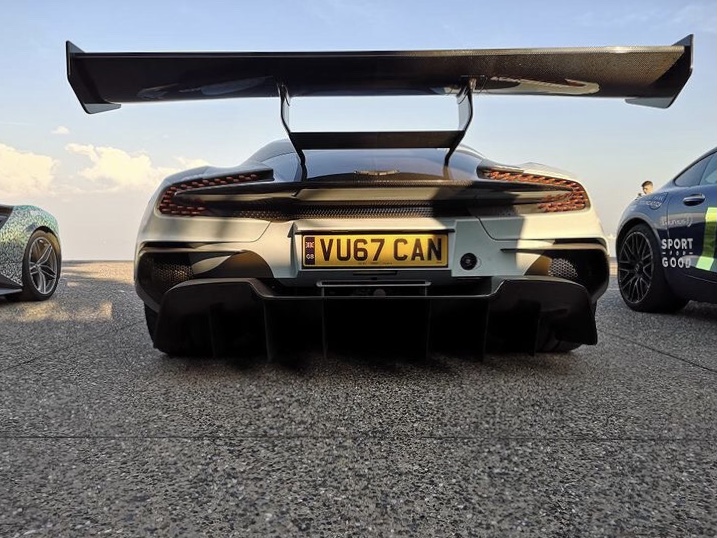 VU67CAN, Aston Martin Vulcan 