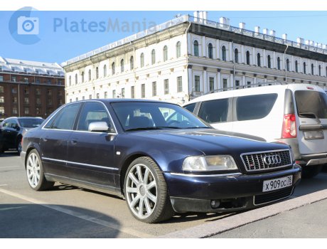 х909ос78, Audi S8