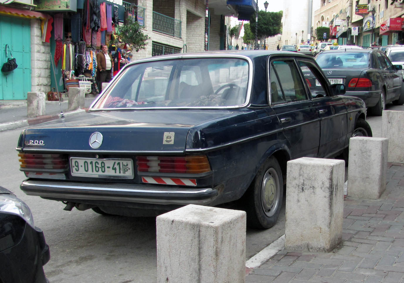 9-0168-41, Mercedes-Benz E-Klasse 200–300 Sedan (W123), 1975­–1986