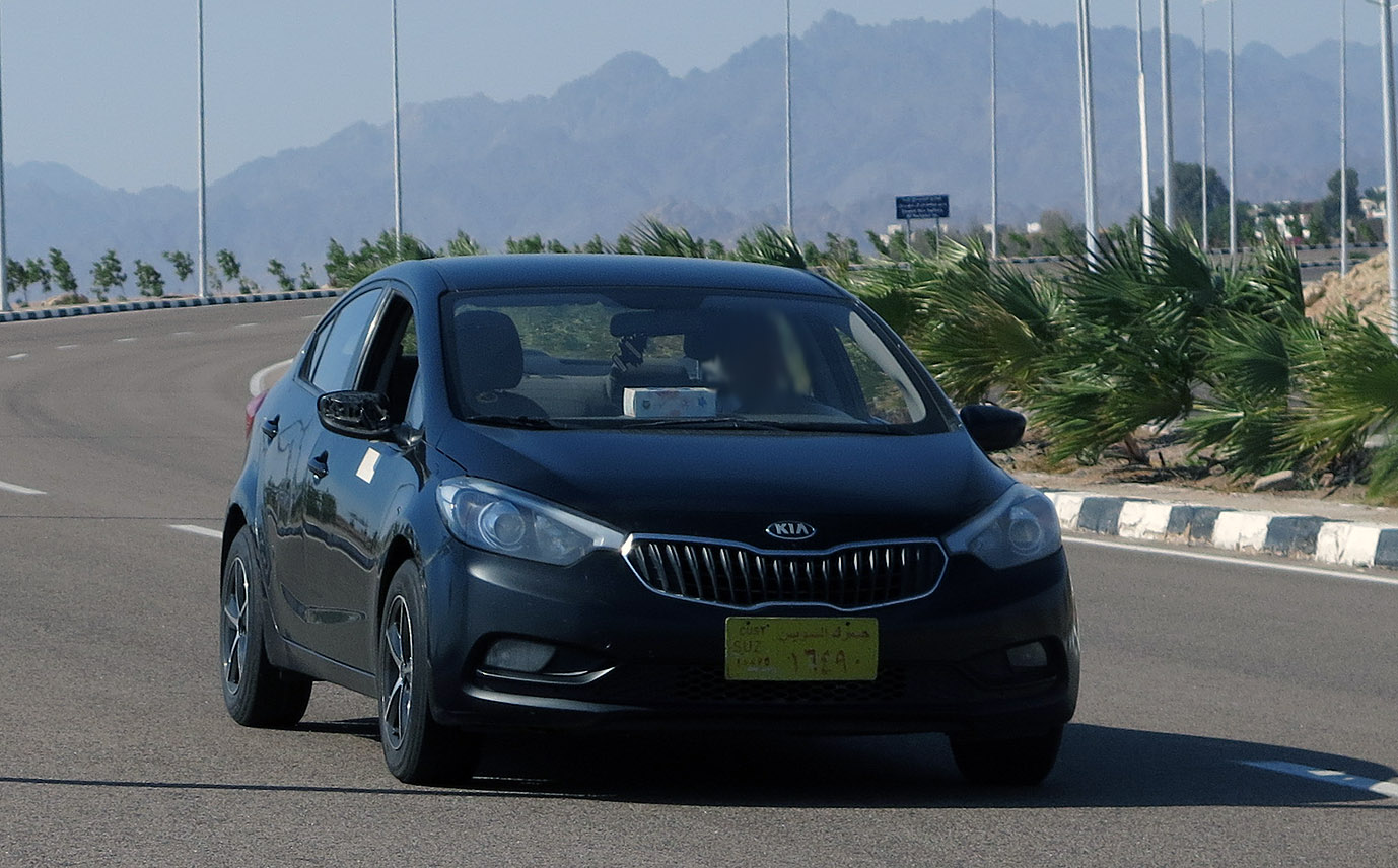 ١٦٤٩٠, Kia Cerato 3rd gen Sedan (YD), 2012–2016