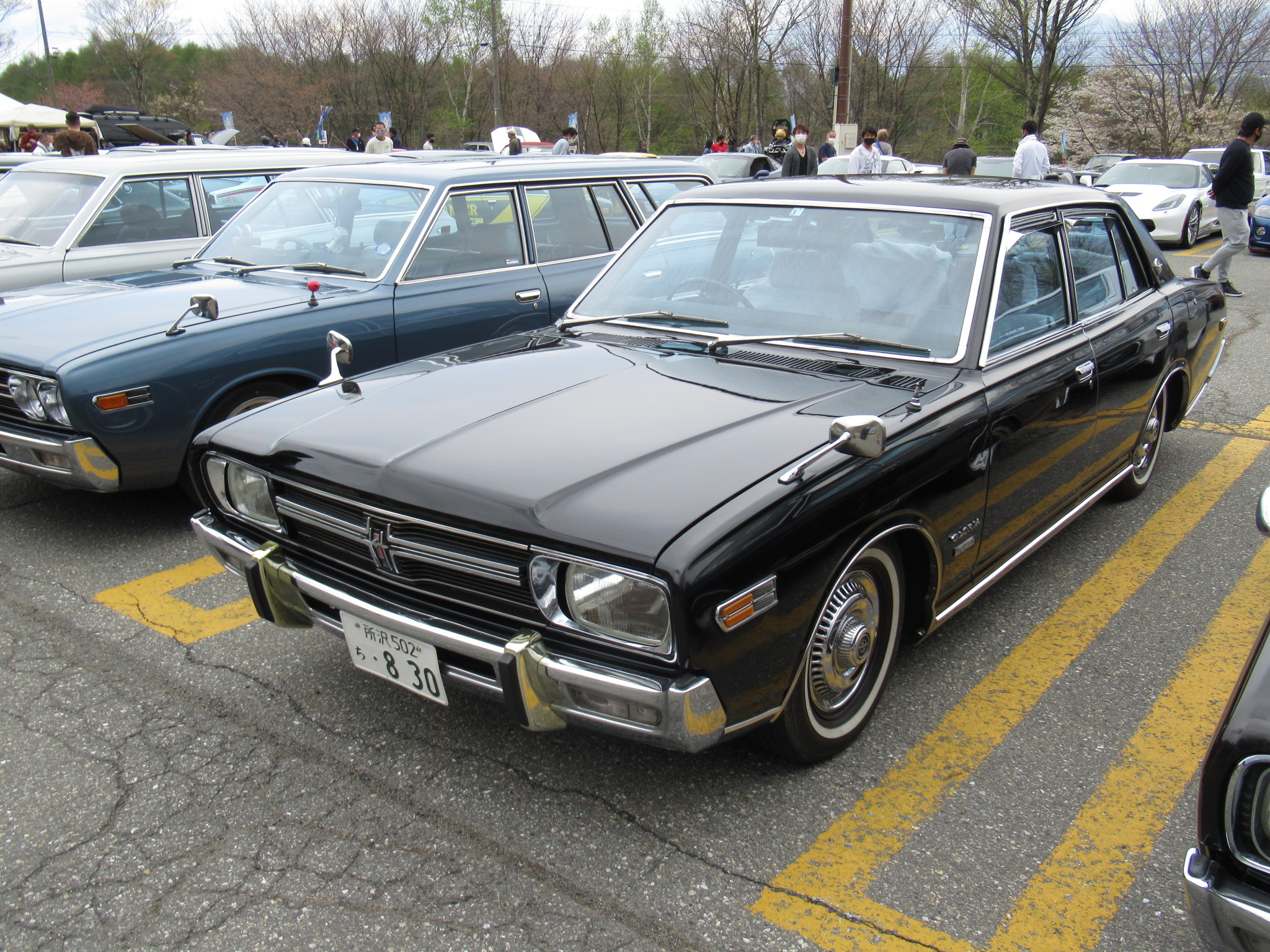 所沢 502 ち 830, Nissan Gloria 4th gen Sedan (230), 1971–1975