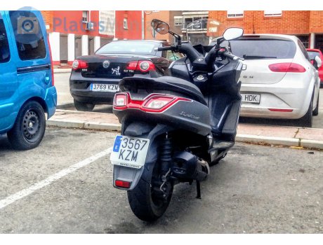 3567 KZM, Kymco Dink