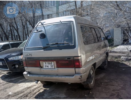 х068рм55, Toyota MasterAce Surf