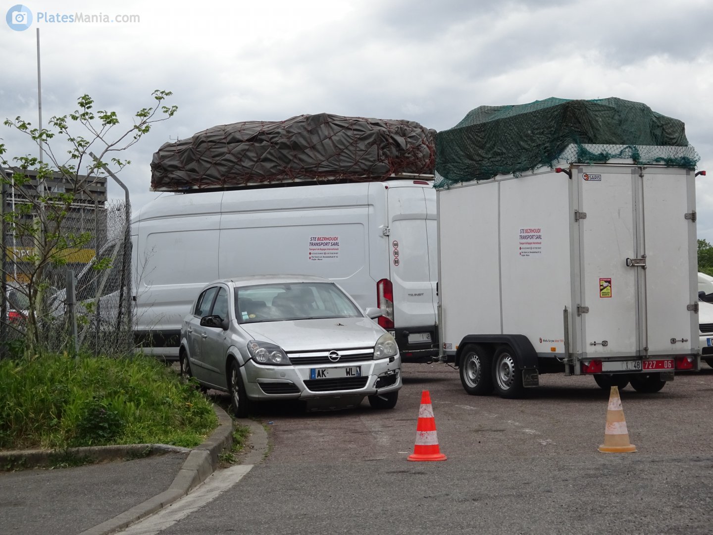 727-06, Saris Box Trailer 