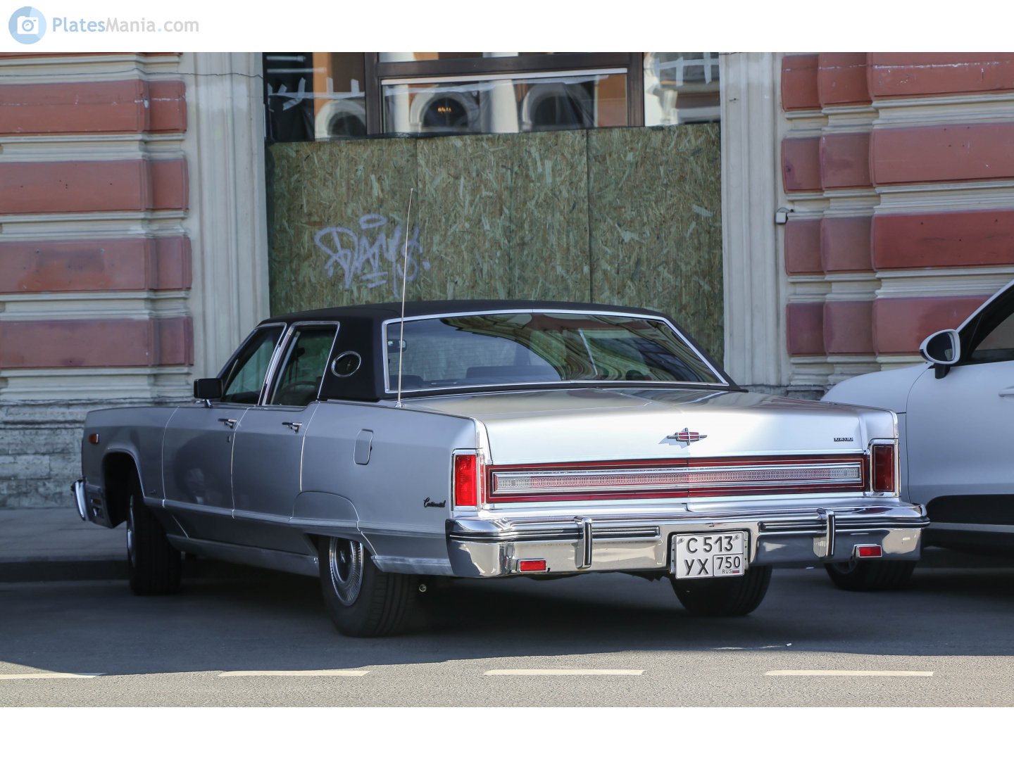 с 513 ух 750, Lincoln Continental 5th gen 4-door Sedan (53), 1969–1974