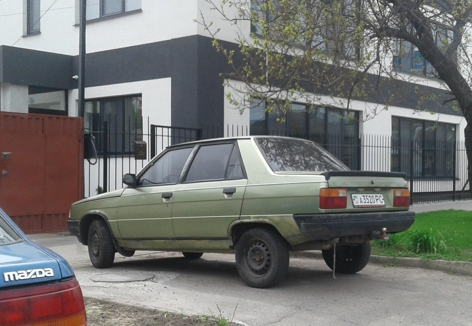 а 3520 РС, Renault 9 1st gen (L42), 1981–1989