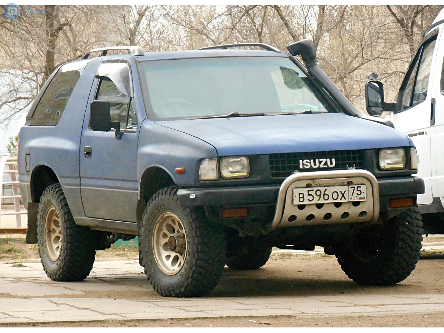 в 596 ох 75, Isuzu MU 1st gen (UCS), 1989–1998