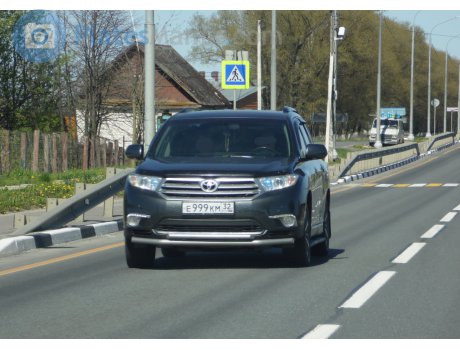 е999км32, Toyota Highlander