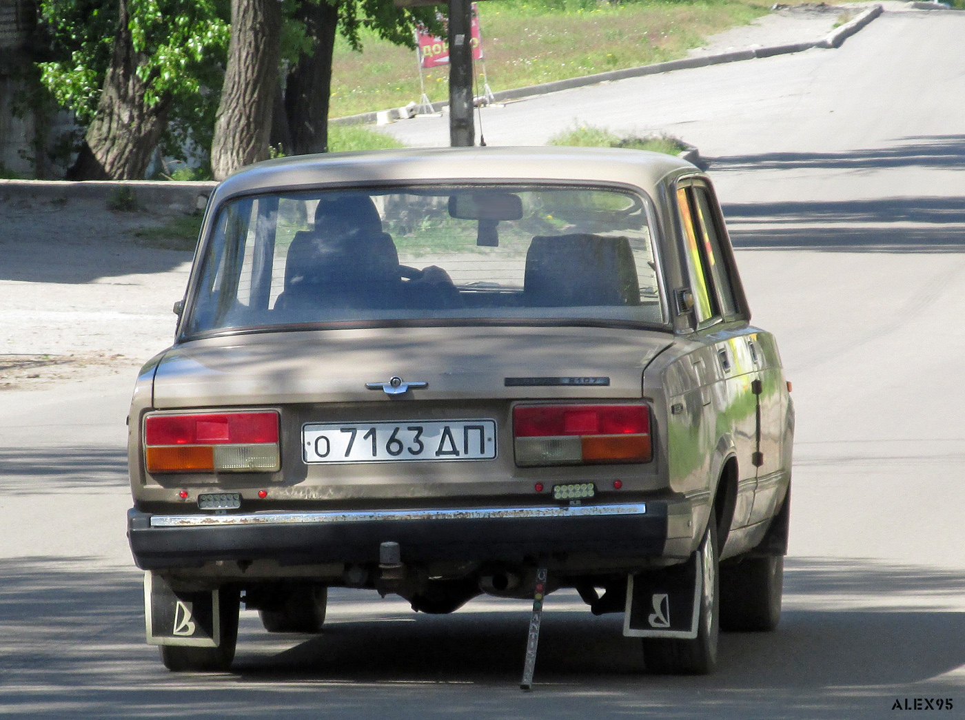 о 7163 ДП, Lada (VAZ) 2107 Жигули (Nova / Riva / Signet / 1500), 1982–2014