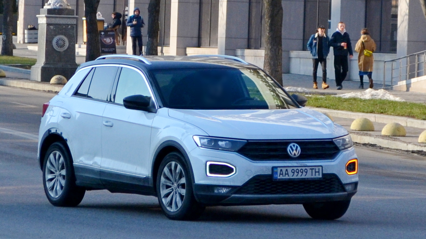 AA 9999 TH, Volkswagen T-Roc 1st gen SUV (A11), 2017–2022