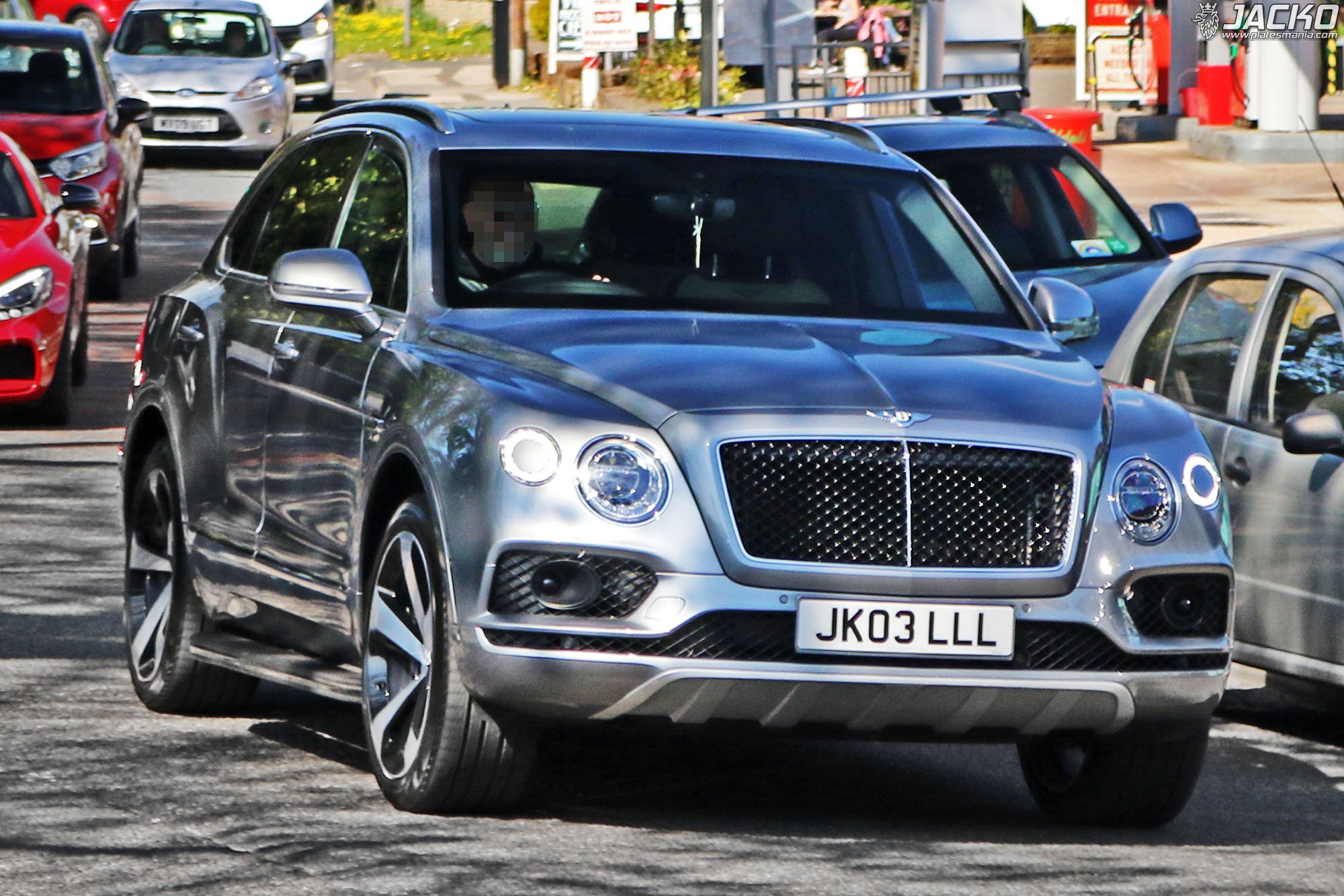JK03LLL, Bentley Bentayga 1st gen (PL71), 2016–2020