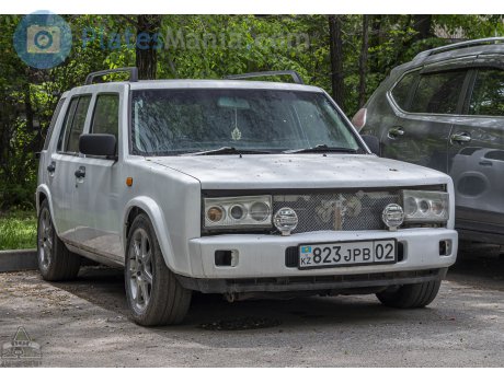 823 JPB 02, Nissan Rasheen