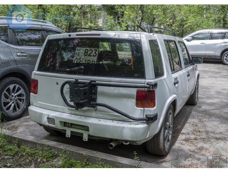 823 JPB 02, Nissan Rasheen