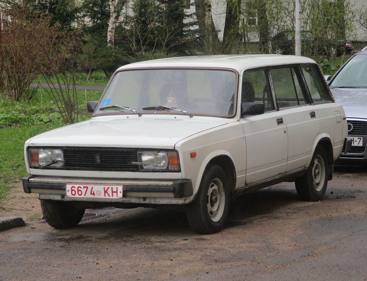 6674 KH, Lada (VAZ) 2104 Жигули (Nova / Riva / 1300 / 1500), 1984–2012