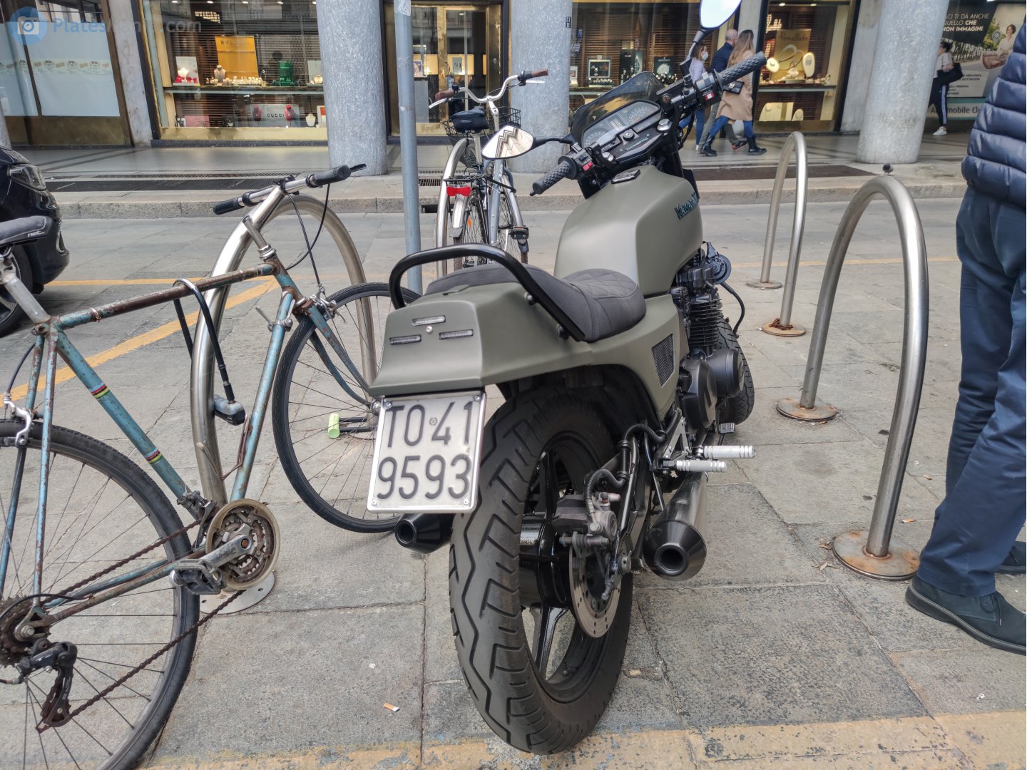 TO 419593, Kawasaki GPZ550 