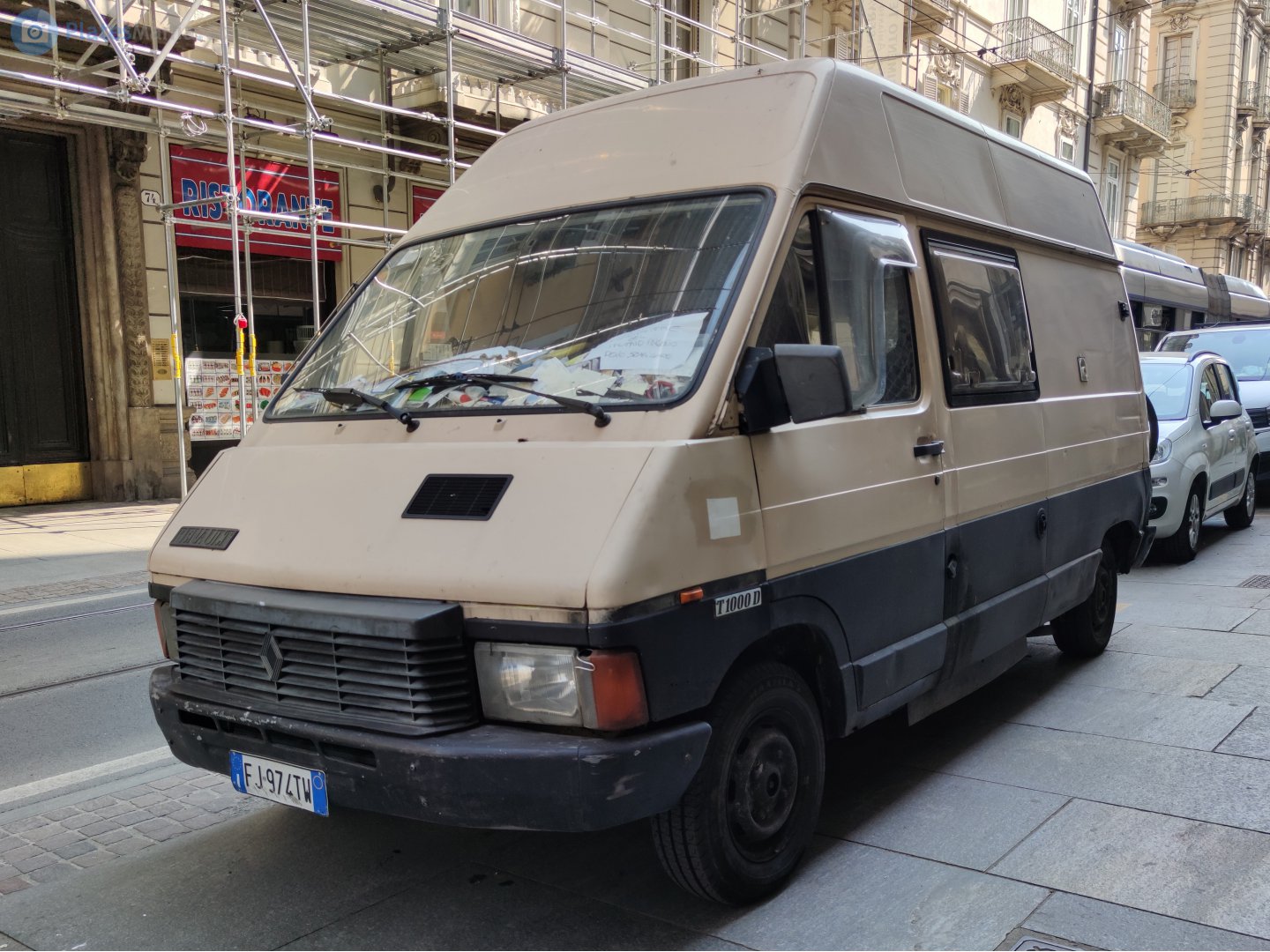 FJ 974 TW, Renault Trafic 1st gen, 1980–2001