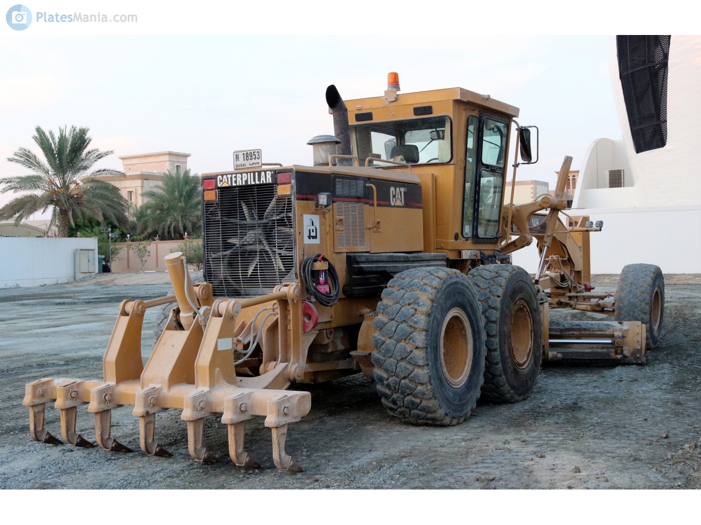 N 18953, Caterpillar 100 Series 