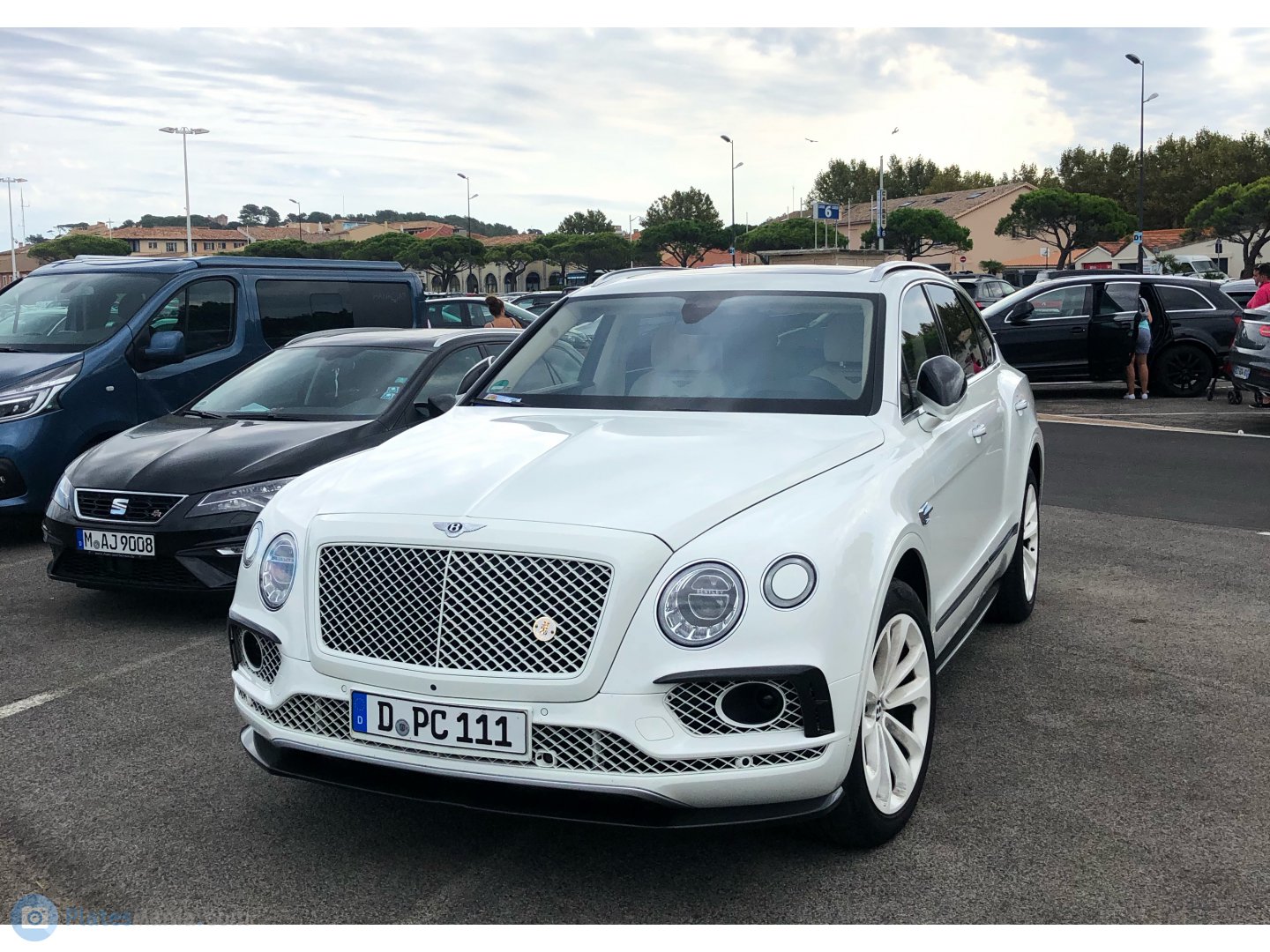 D PC 111, Bentley Bentayga 1st gen (PL71), 2016–2020