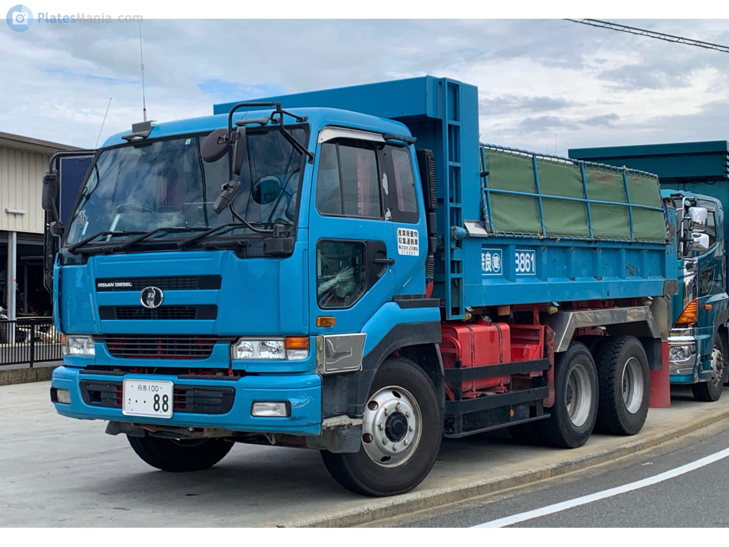 飛鳥 100 さ 88, Nissan Diesel Big Thumb 