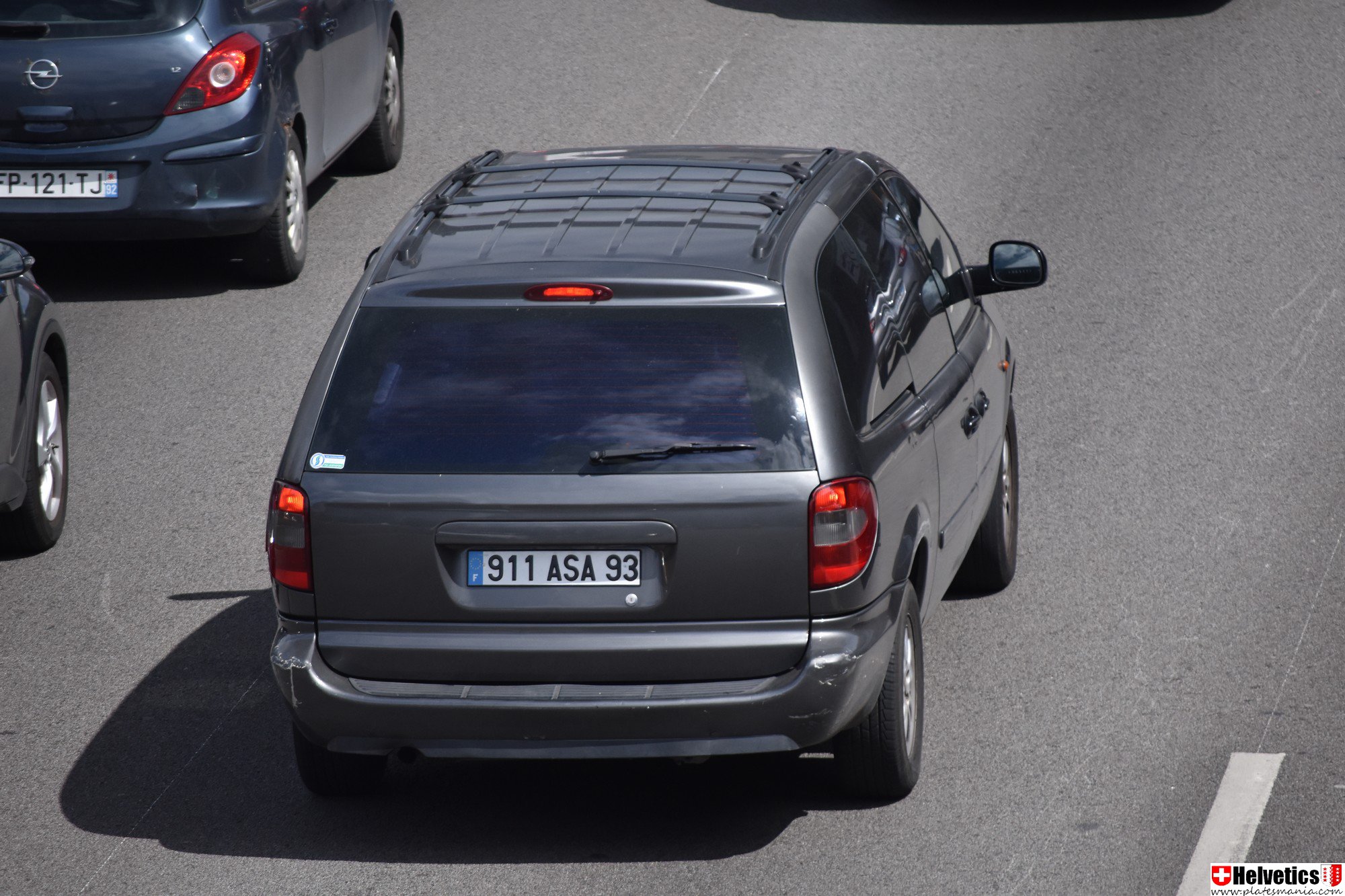 911 ASA 93, Chrysler Grand Voyager 4th gen (RS), 2000–2007