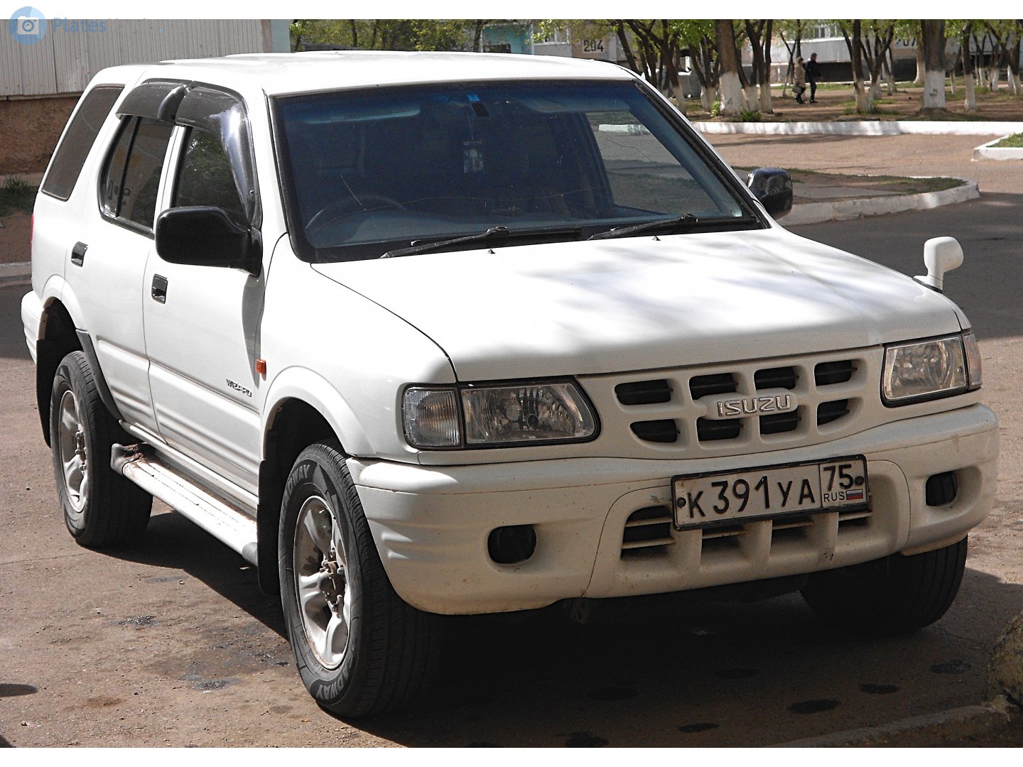 к 391 уа 75, Isuzu Wizard 