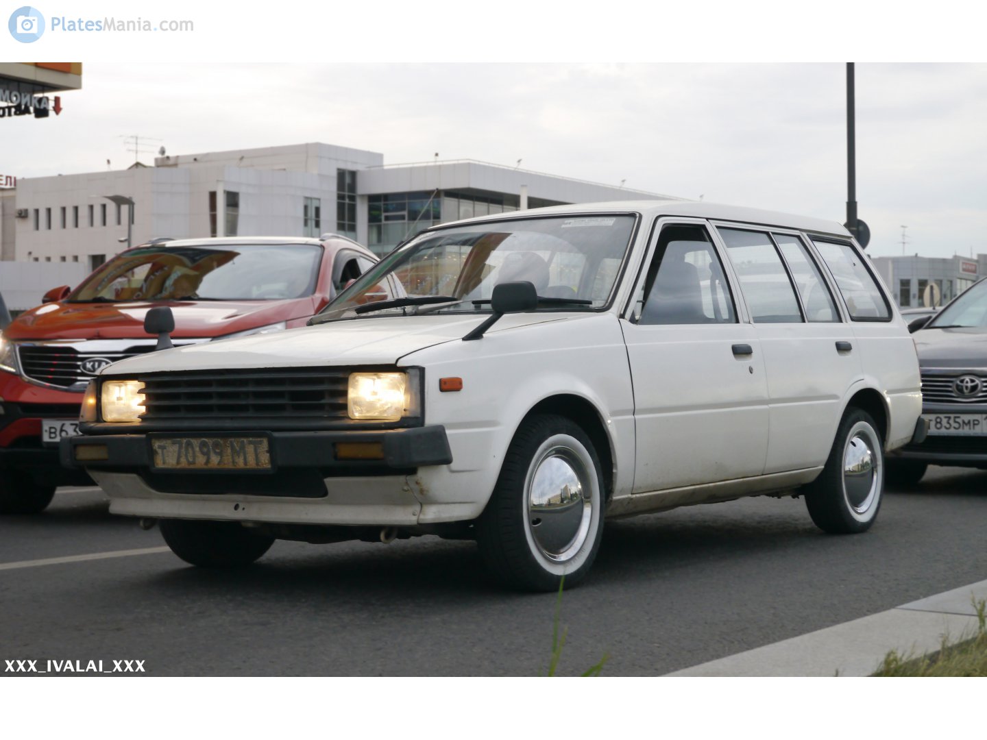 т 7099 МТ, Nissan AD 1st gen (B11), 1982–1990