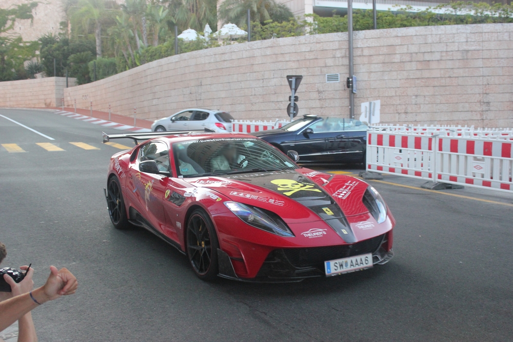 SW AAA 6, Ferrari 812 1st gen Superfast (F152) 2017–2021