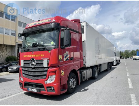 LAM 982, Mercedes-Benz Actros