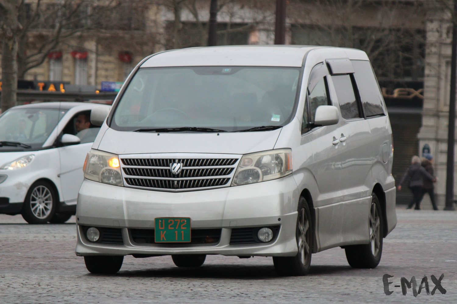 U 272 K 11, Toyota Alphard 1st gen (G/V) (AH10), 2002–2008