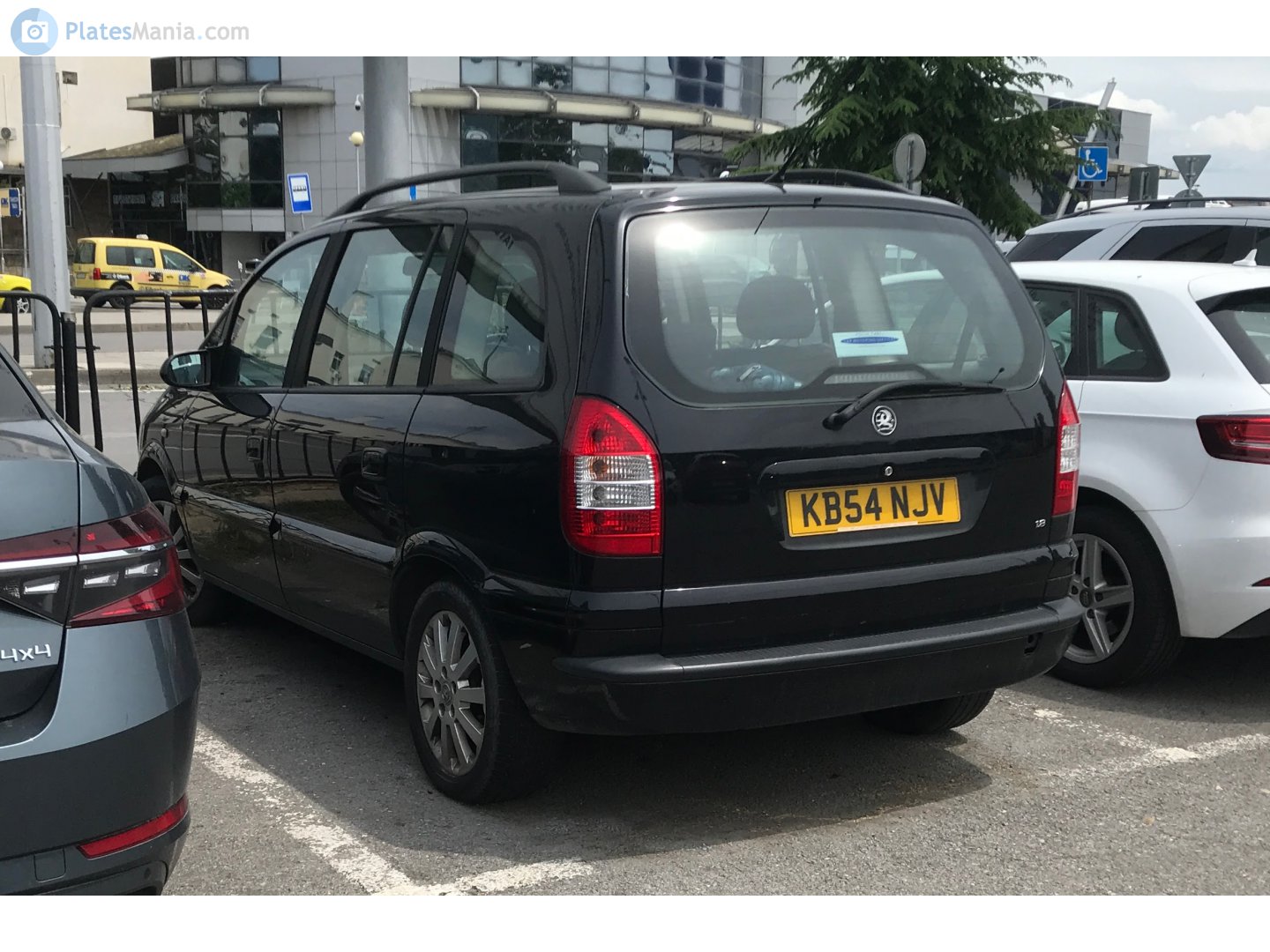 KB54NJV, Vauxhall Zafira 1st gen (A; T98), 1999–2005
