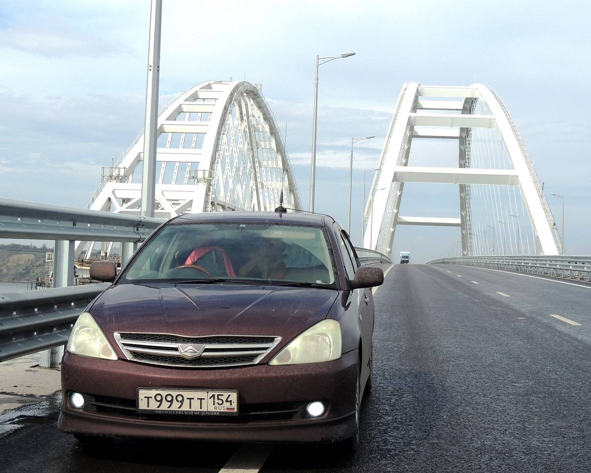 т 999 тт 154, Toyota Allion 1st gen (T240), 2001–2007