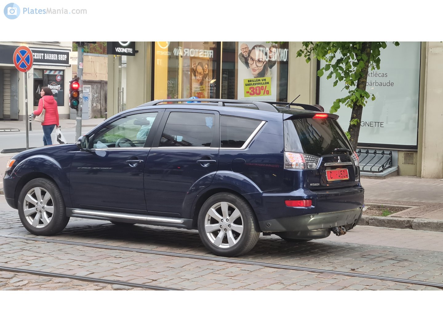 C-4504, Mitsubishi Outlander 