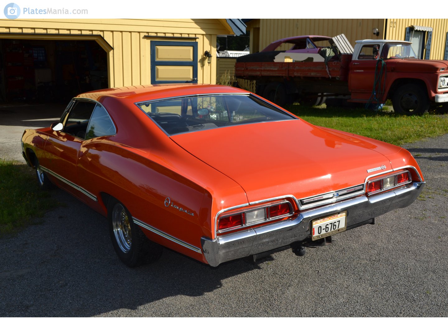 O-6767, Chevrolet Impala 4th gen 1967 2-door Hardtop (6837; B-body), 2nd facelift, 1966–1967
