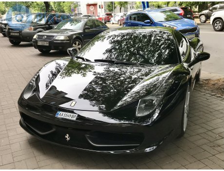 AA 5549 BP, Ferrari 458