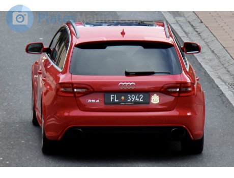 FL 3942, Audi RS4