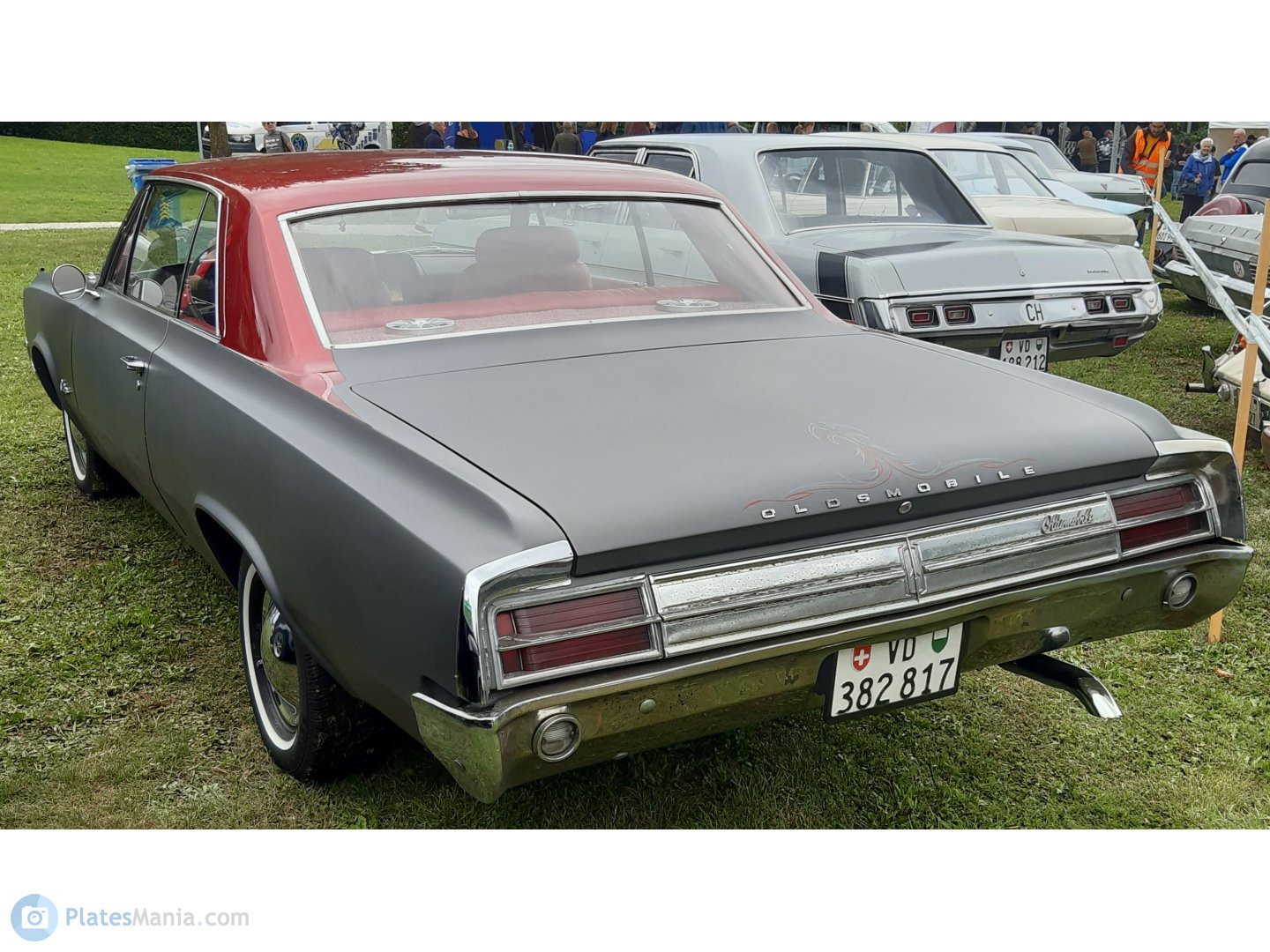 VD 382817, Oldsmobile F-85 2nd gen 1965 Cutlass Holiday Hardtop Coupe, 1st facelift, 1964–1965