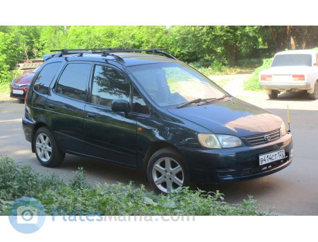 в414ст122, Toyota Corolla Spacio