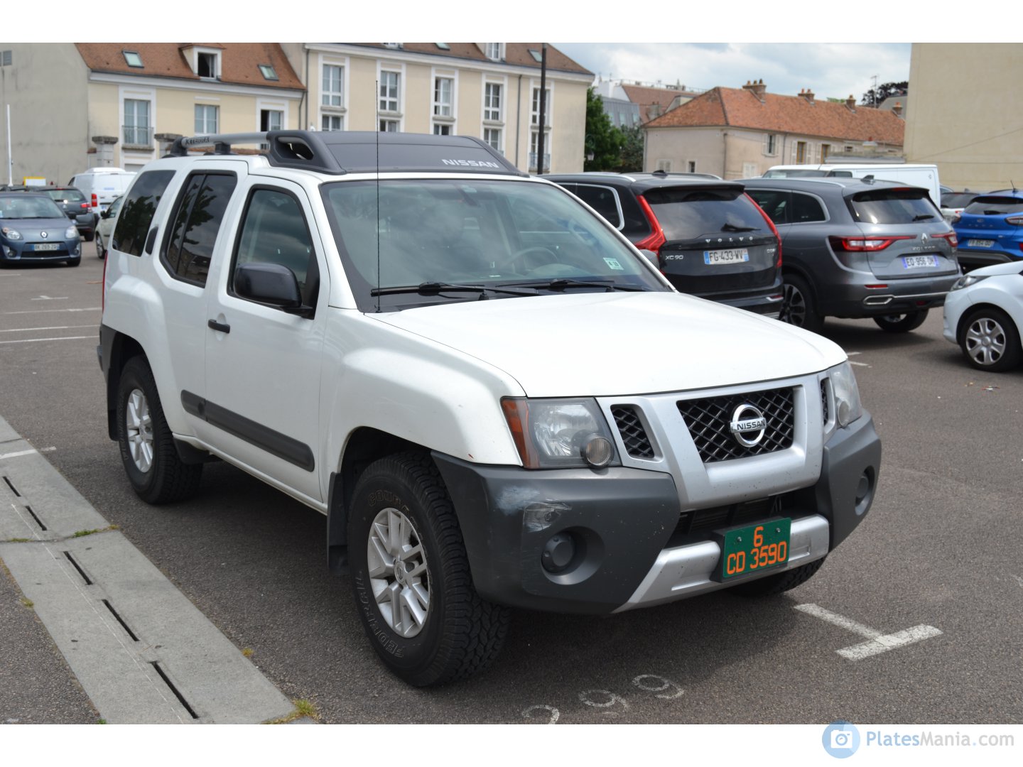 6 CD 3590, Nissan Xterra 