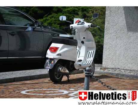 FL 51, Vespa LX