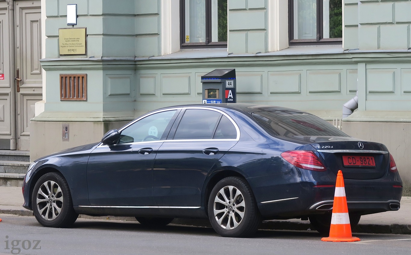 CD-9821, Mercedes-Benz E-Klasse 5th gen Sedan (V213/W213), 2016­–2020