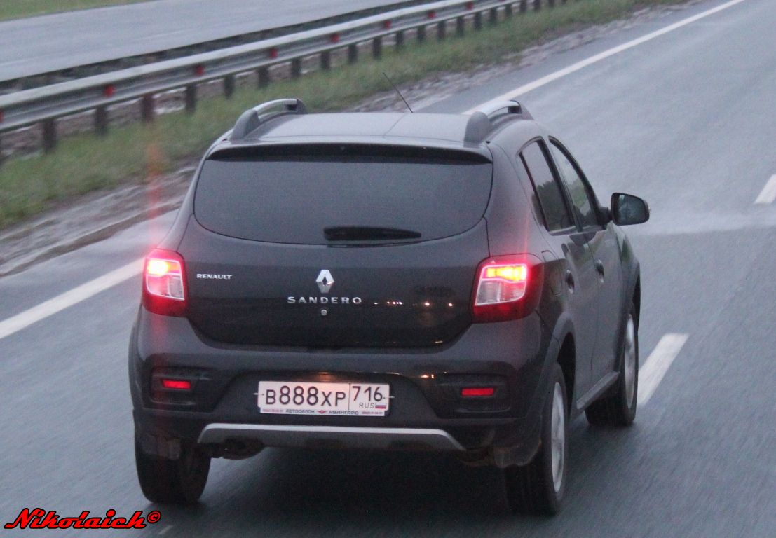 в 888 хр 716, Renault Sandero 2nd gen Stepway (B52), 2013­–