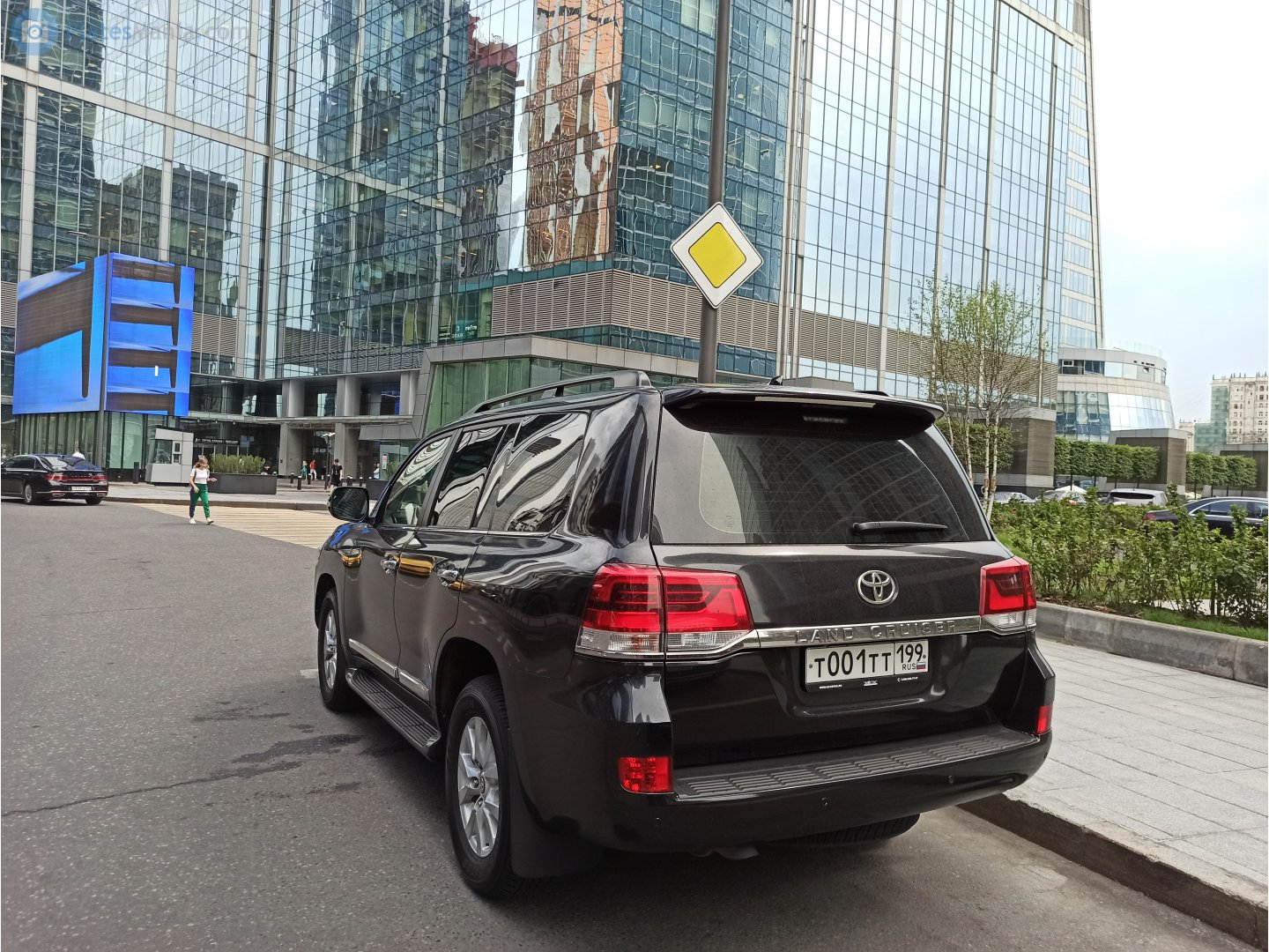 т 001 тт 199, Toyota Land Cruiser 200 (J200), 2nd facelift, 2015–2021