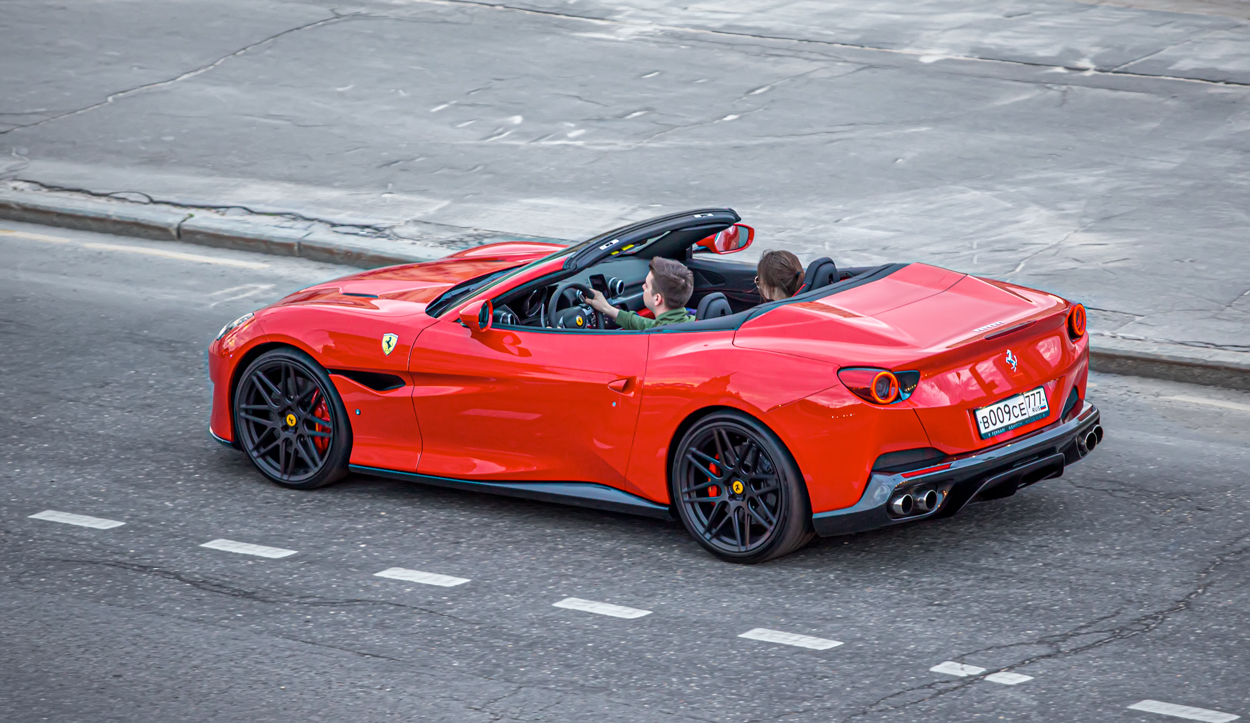 в 009 се 777, Ferrari Portofino 1st gen (F164), 2017–2021