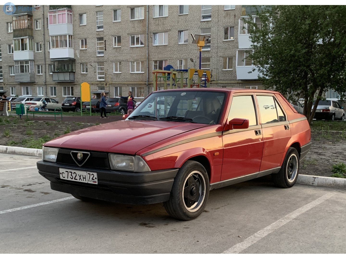 с 732 хн 72, Alfa Romeo 75 1st gen (162B), 1985–1992