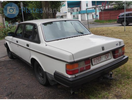 6297 OP, Volvo 240-Series