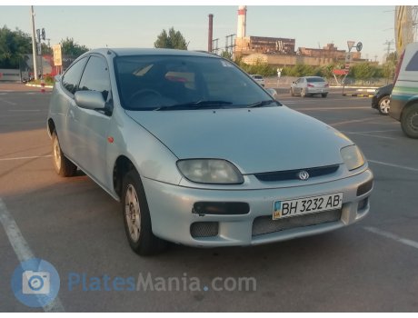 BH 3232 AB, Mazda Familia