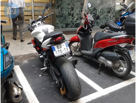 EJ-170-TX, Triumph Motorcycles Street Triple