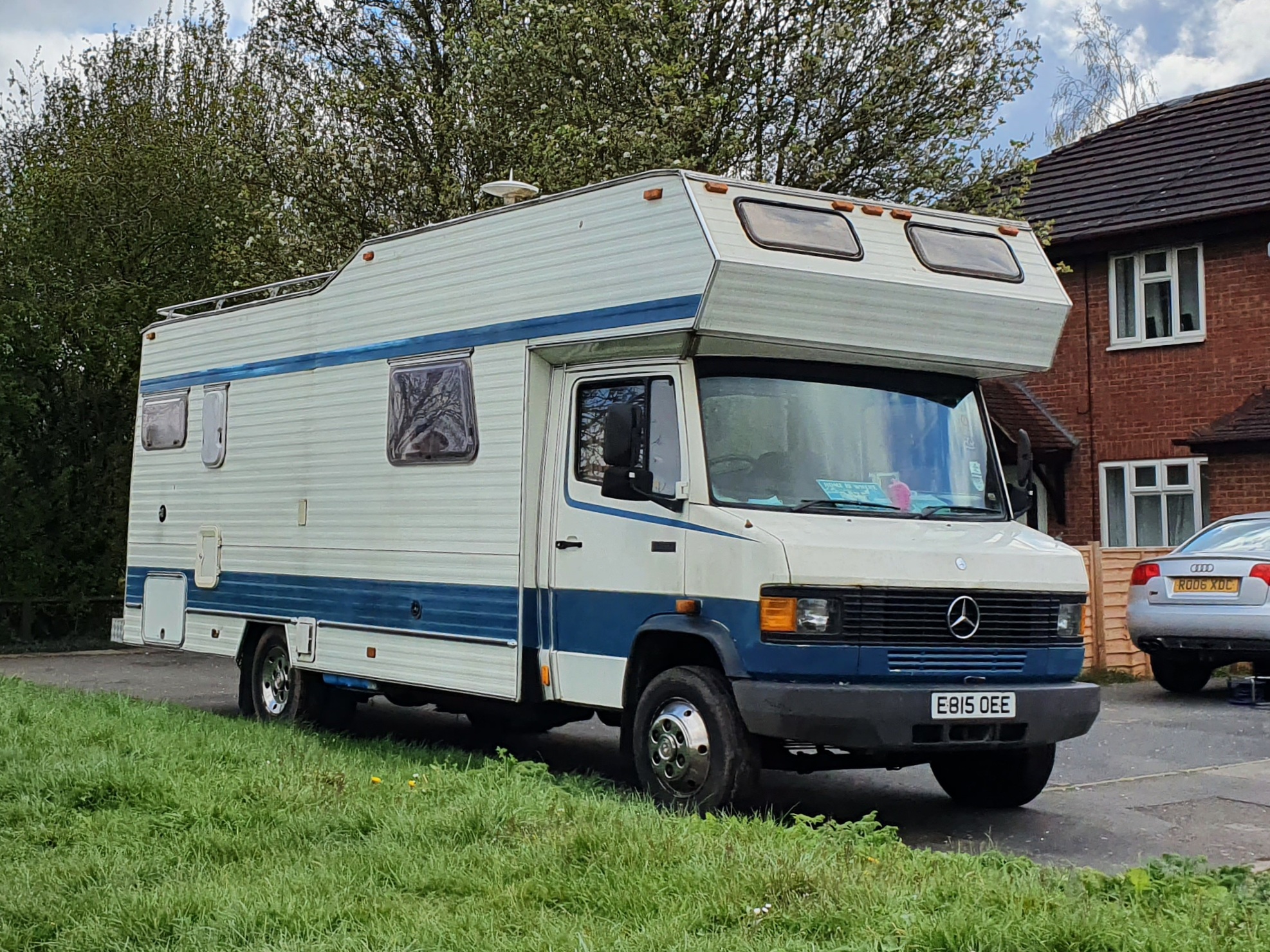 E815OEE, Mercedes-Benz T2 2nd gen (668/669/670), 1986–1996